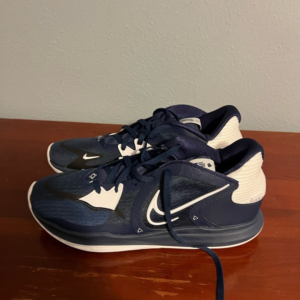 Nike Navy and White Kyrie Low 5 TB Midnight Navy